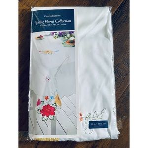 Croft & Barrow Spring Floral Adelaide Tablecloth